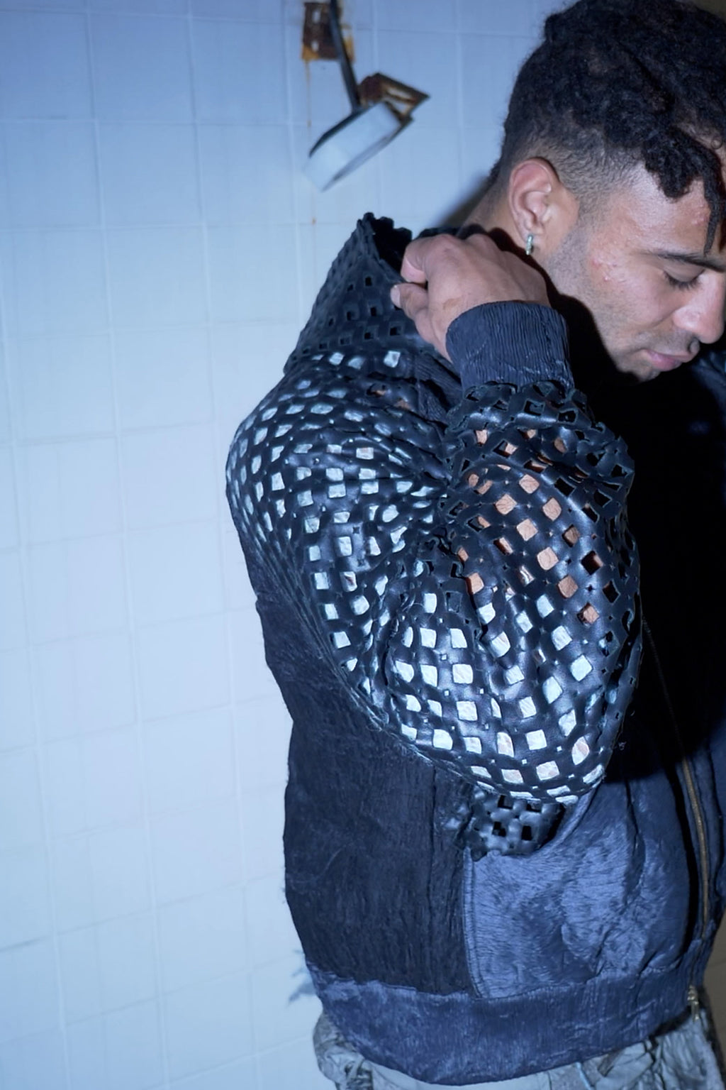 LASERCUT ZIPPER HOODIE